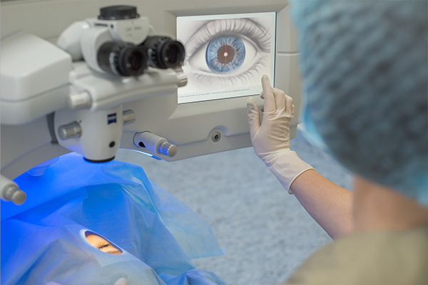Andrew M. Prince, MD | Trabeculectomy, Glaucoma Laser Surgery and Femto Laser Cataract Surgery